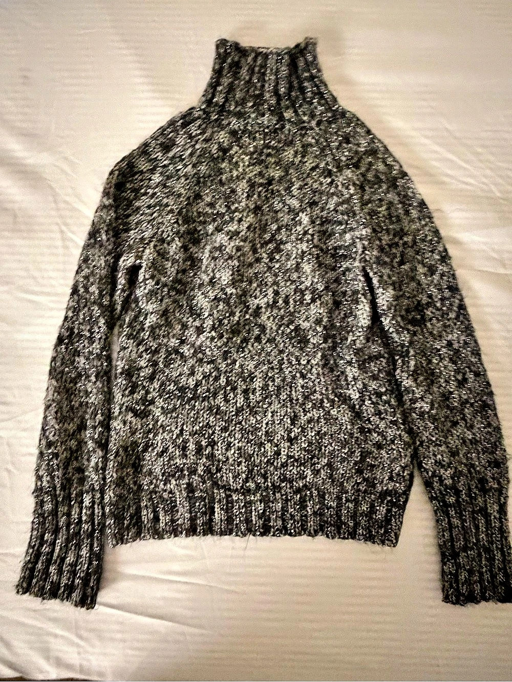 Express Women's Turtleneck Sweater XS Black Gray